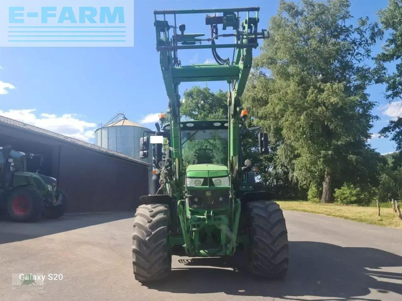 John Deere 6130r - Trator: foto 2 John Deere 6130r - Trator: foto 2