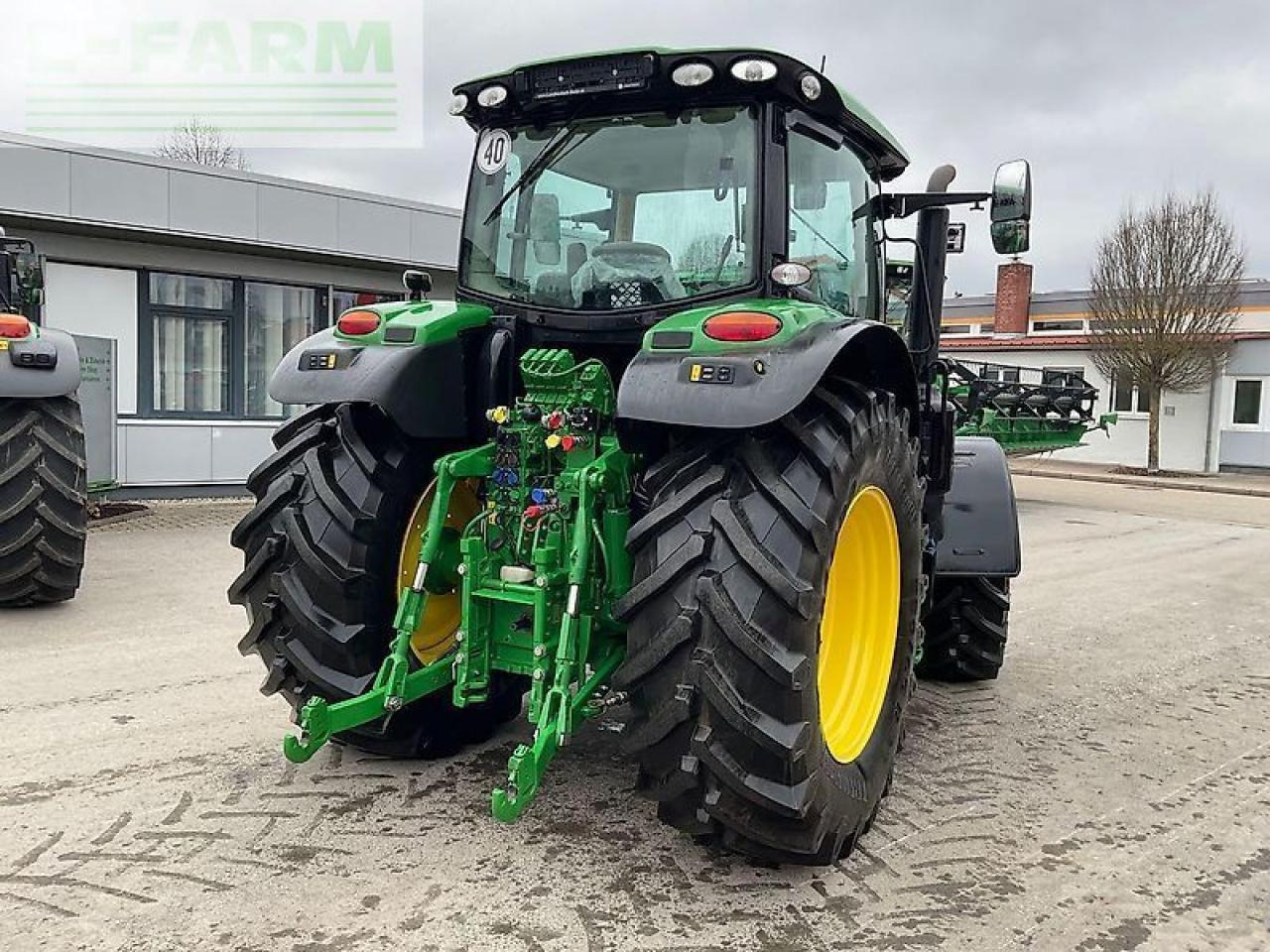 John Deere 6145r - Trator: foto 3 John Deere 6145r - Trator: foto 3