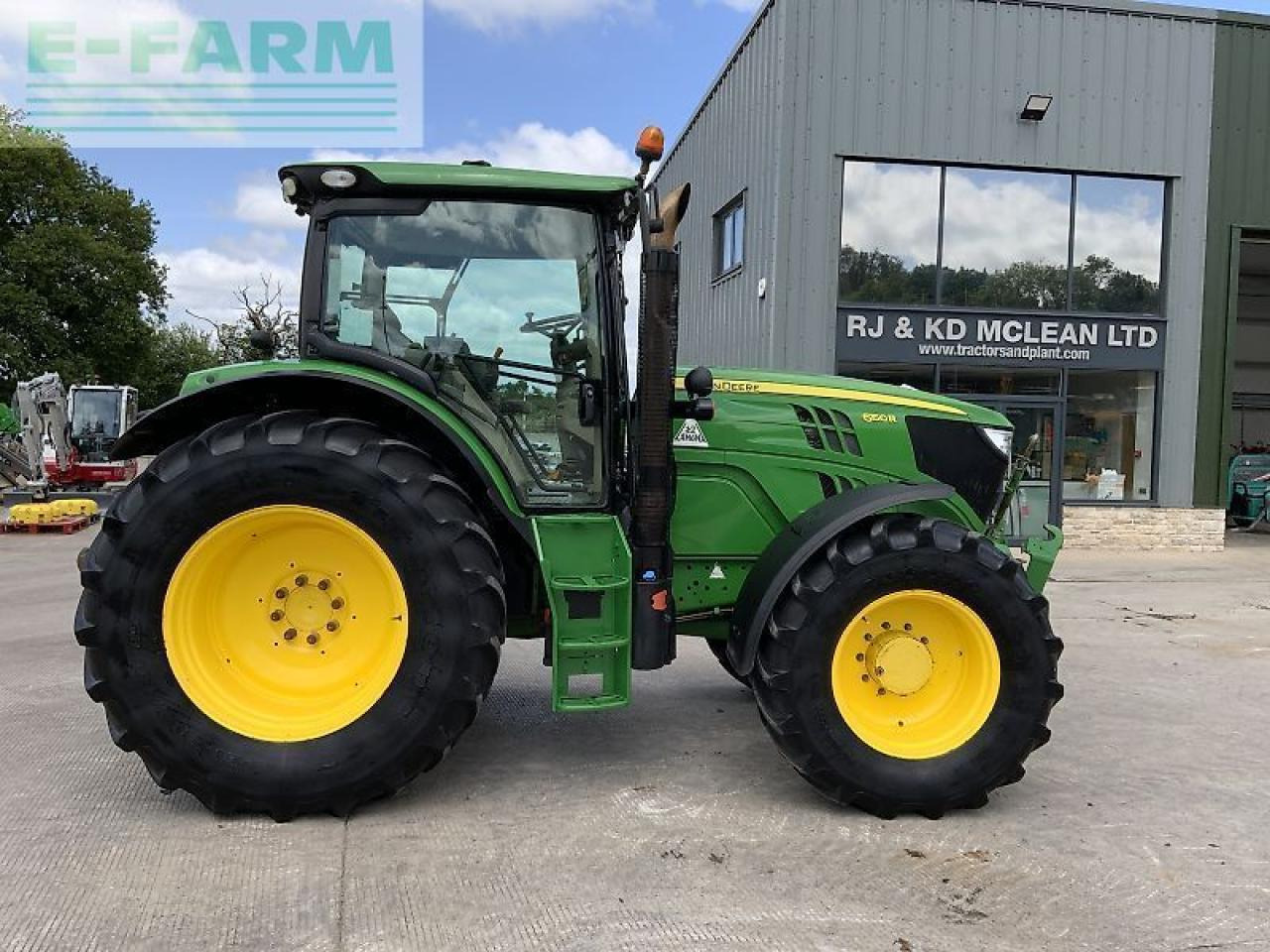 John Deere 6150r tractor (st22811) - Trator: foto 1 John Deere 6150r tractor (st22811) - Trator: foto 1
