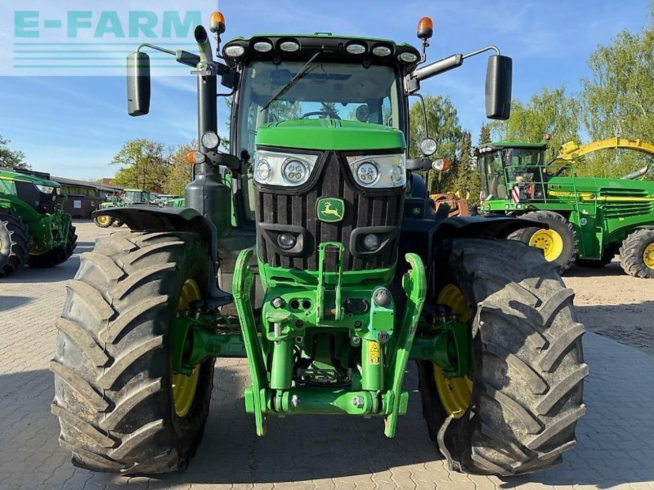 John Deere 6155r - Trator: foto 2 John Deere 6155r - Trator: foto 2
