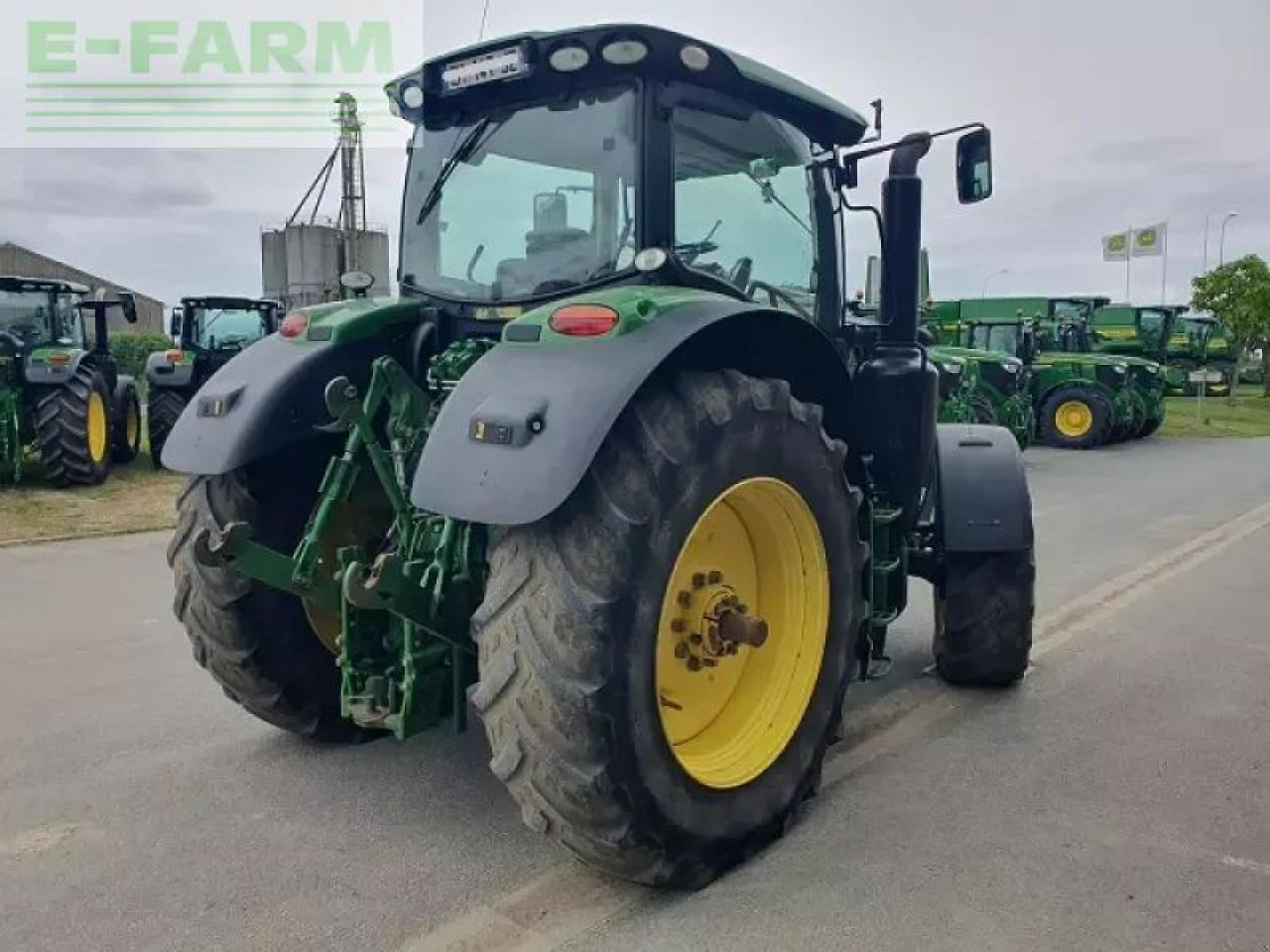 John Deere 6215r - Trator: foto 3 John Deere 6215r - Trator: foto 3