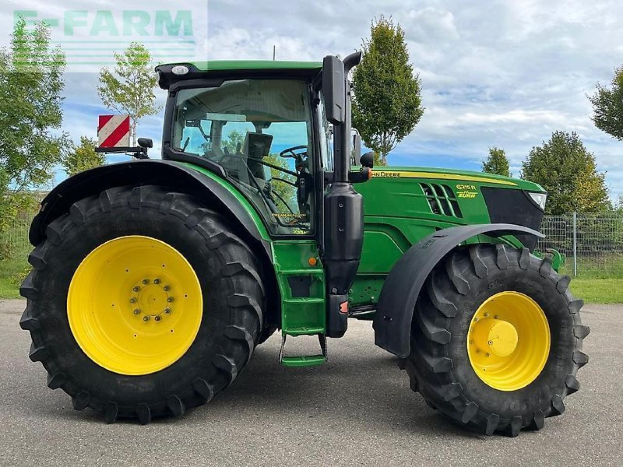 John Deere 6215r - Trator: foto 1 John Deere 6215r - Trator: foto 1