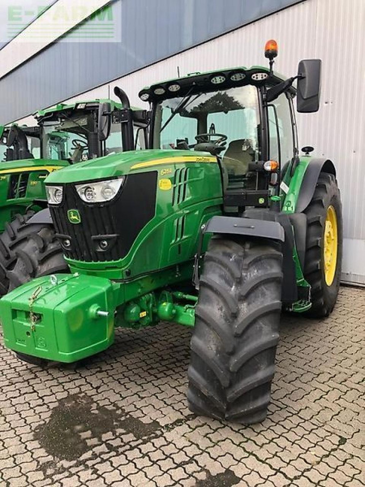 John Deere 6215r - Trator: foto 2 John Deere 6215r - Trator: foto 2