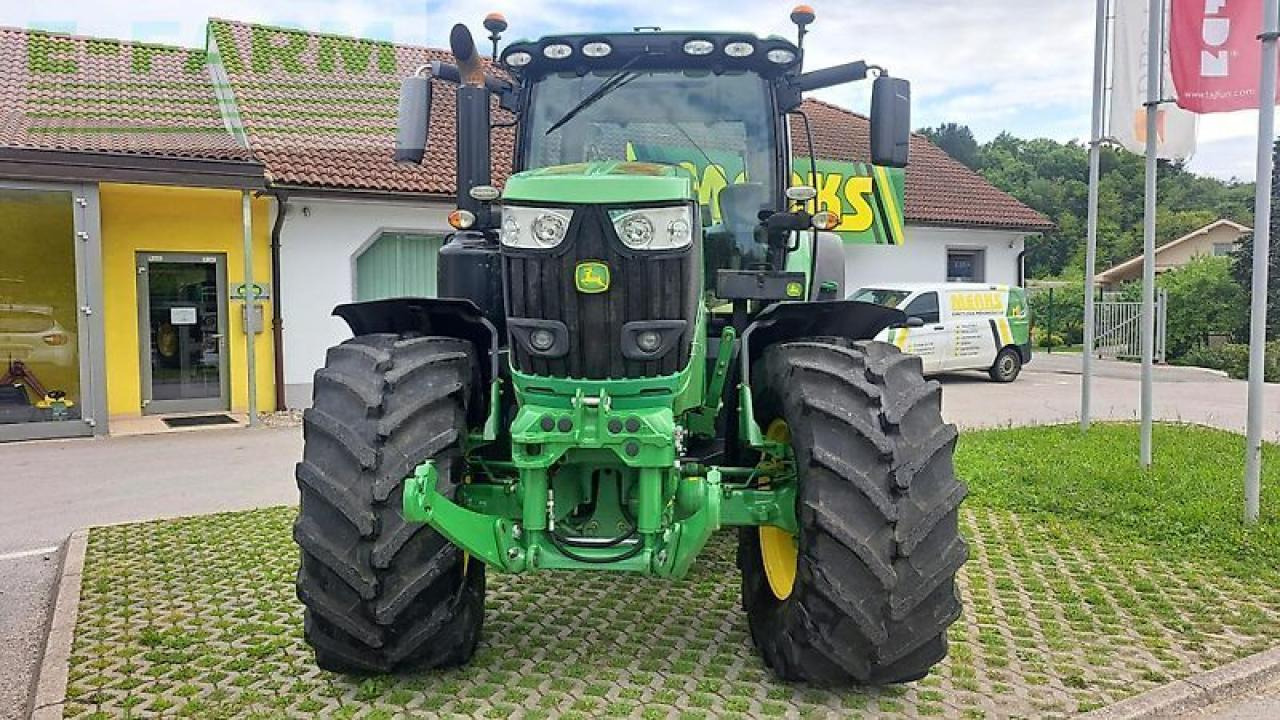 John Deere 6215r - Trator: foto 2 John Deere 6215r - Trator: foto 2