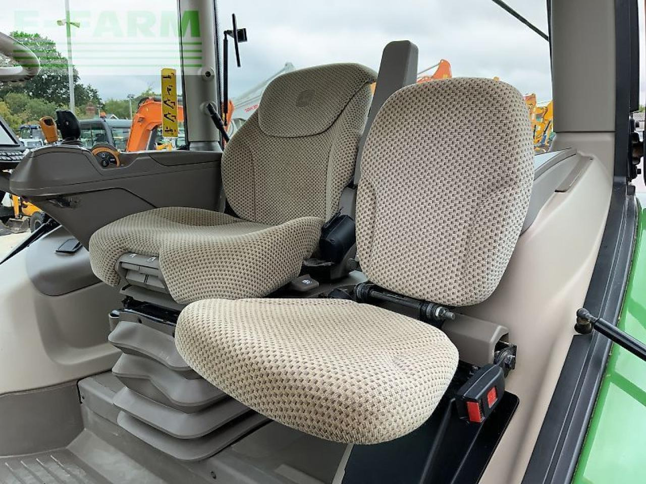 Trator John Deere 6215r tractor (st23353): foto 16