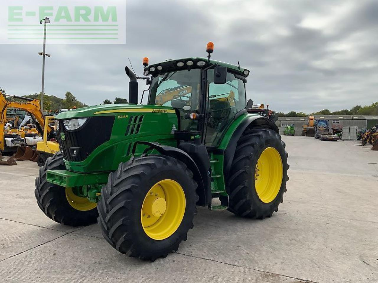 John Deere 6215r tractor (st24428) - Trator: foto 5 John Deere 6215r tractor (st24428) - Trator: foto 5