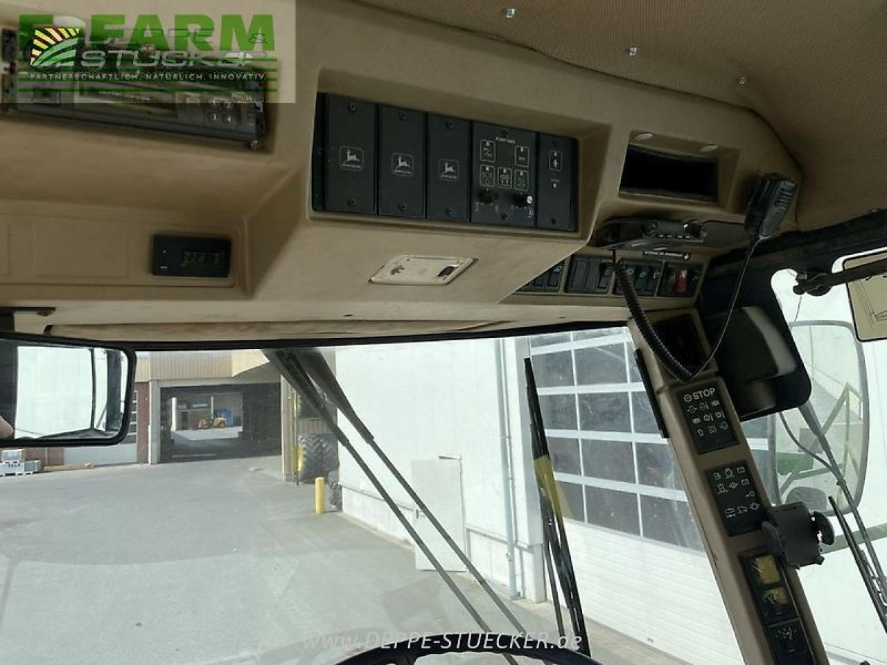 Trator John Deere 6810: foto 9