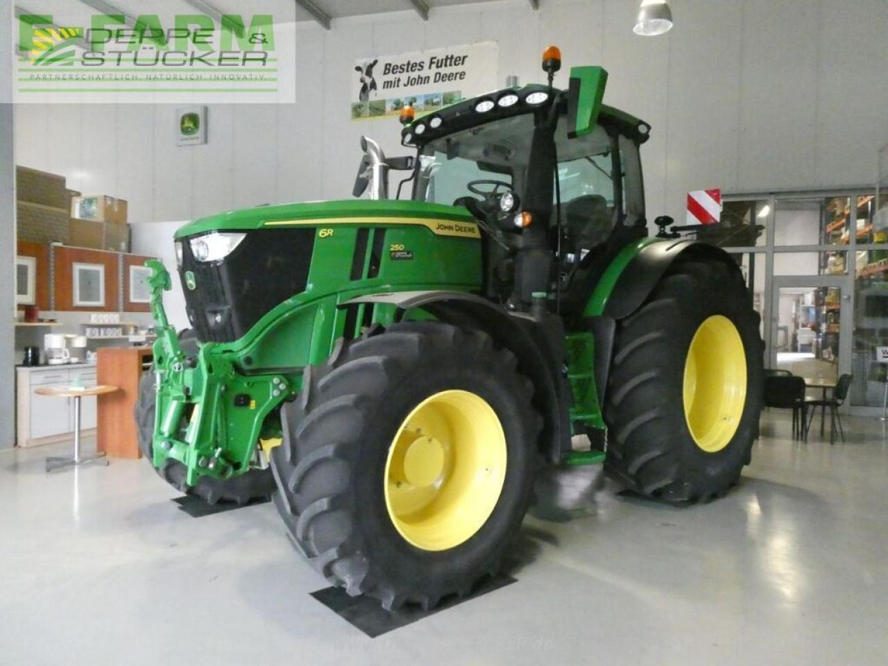 John Deere 6r 250 - Trator: foto 2 John Deere 6r 250 - Trator: foto 2
