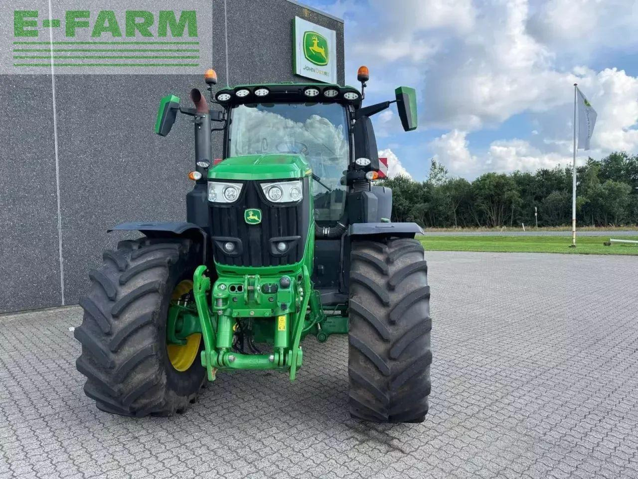 John Deere 6r 250 - Trator: foto 2 John Deere 6r 250 - Trator: foto 2