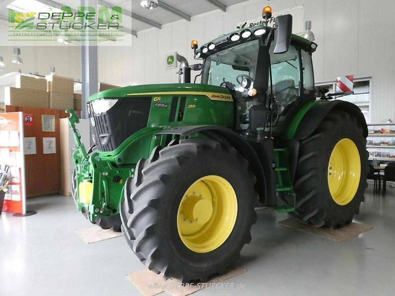 John Deere 6r 250 - Trator: foto 2 John Deere 6r 250 - Trator: foto 2