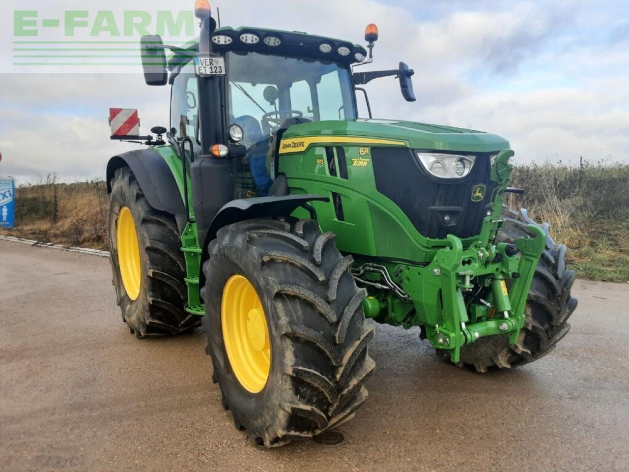 John Deere 6r185 - Trator: foto 2 John Deere 6r185 - Trator: foto 2