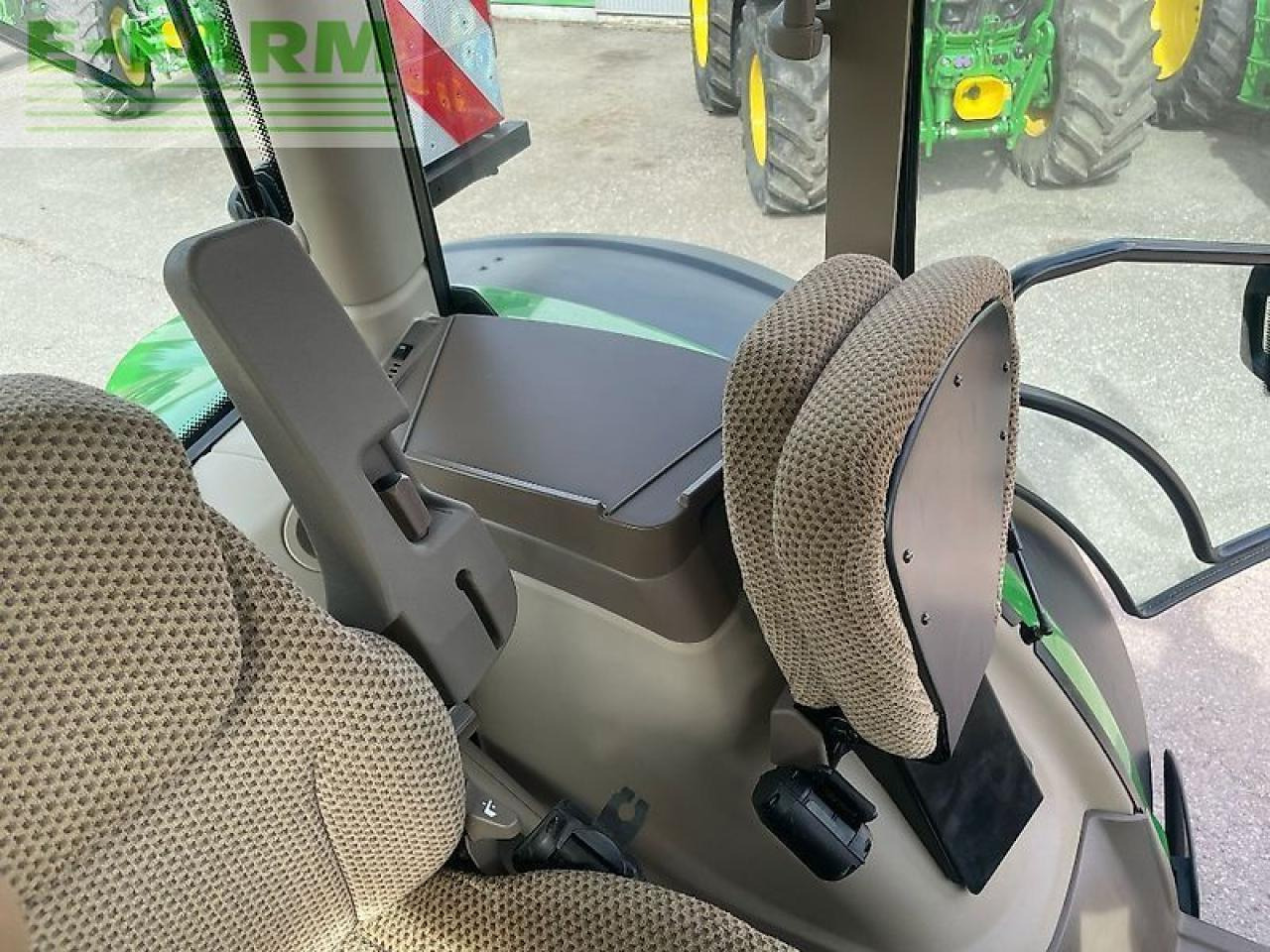 John Deere 6r215 / 6r 215 - Trator: foto 5 John Deere 6r215 / 6r 215 - Trator: foto 5