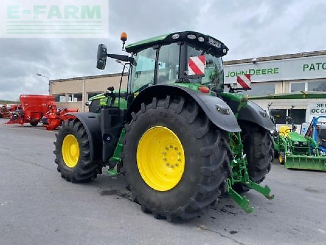 John Deere 6r215 - Trator: foto 4 John Deere 6r215 - Trator: foto 4