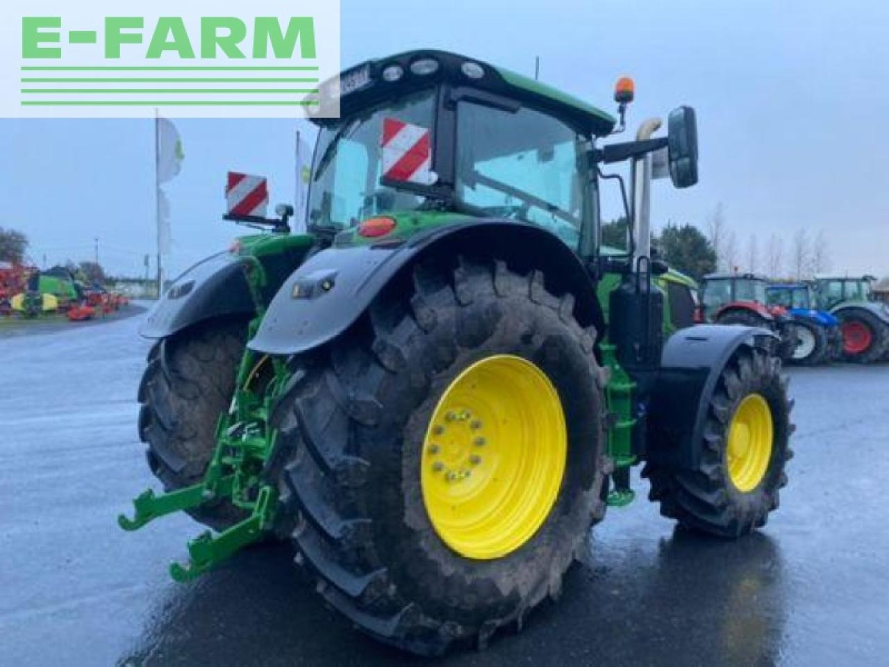 John Deere 6r215 - Trator: foto 4 John Deere 6r215 - Trator: foto 4