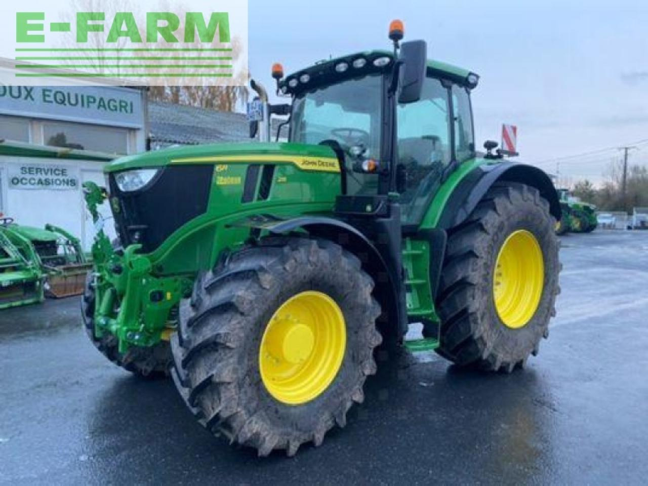 John Deere 6r215 - Trator: foto 1 John Deere 6r215 - Trator: foto 1