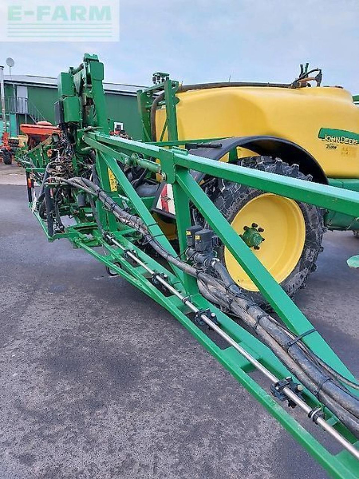 Pulverizador de arrastar John Deere 740i: foto 26