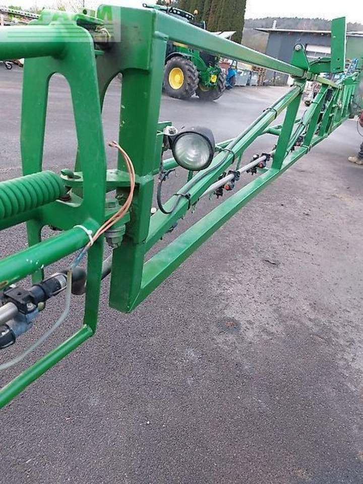 Pulverizador de arrastar John Deere 740i: foto 23