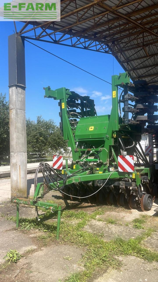 John Deere 750 A - Semeadora de precisão: foto 1 John Deere 750 A - Semeadora de precisão: foto 1