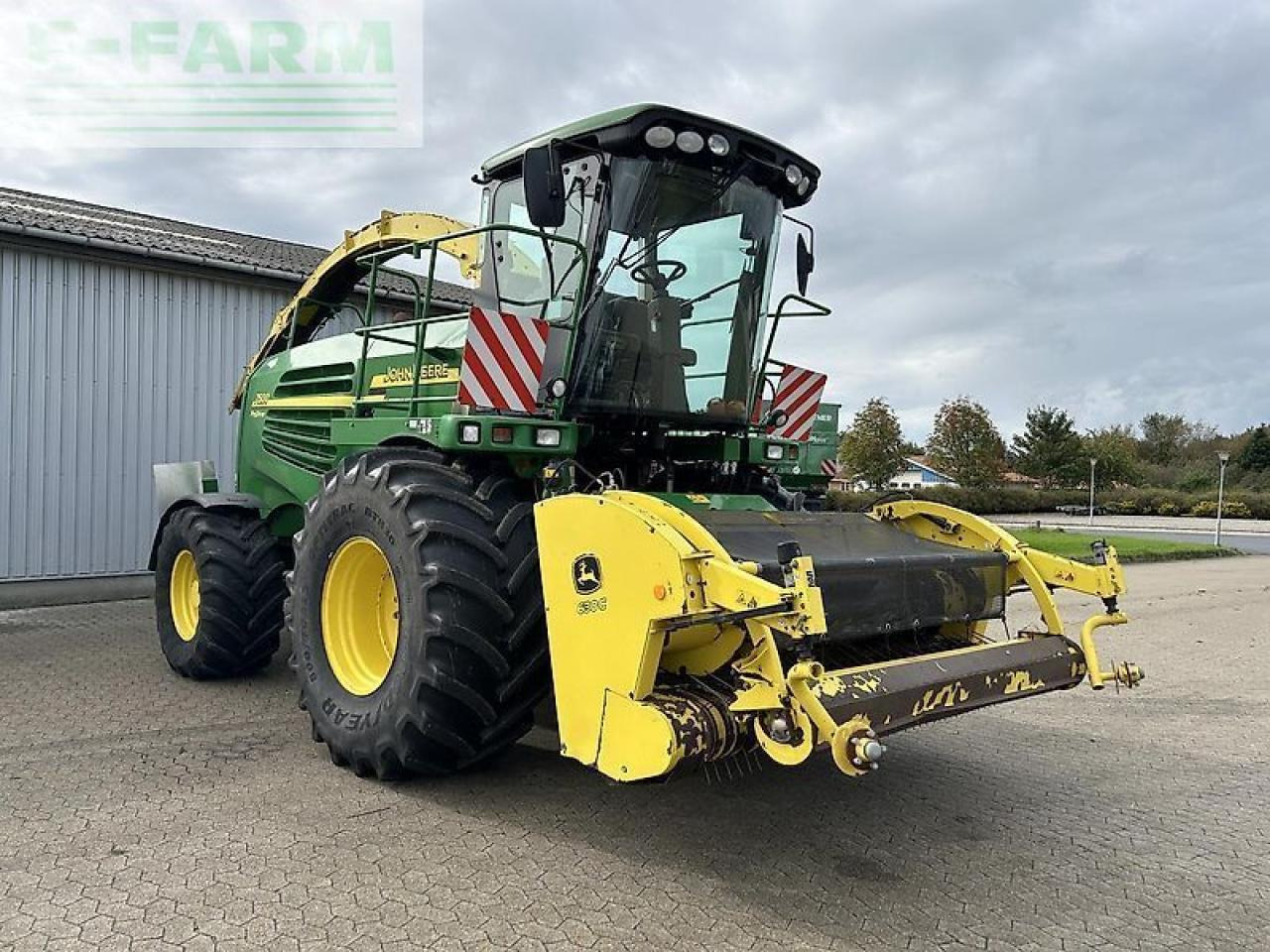 Picadora de forragem automotriz John Deere 7500: foto 8