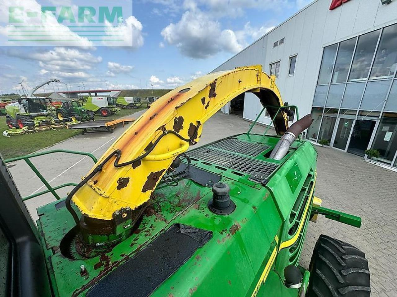 Picadora de forragem automotriz John Deere 7850: foto 13