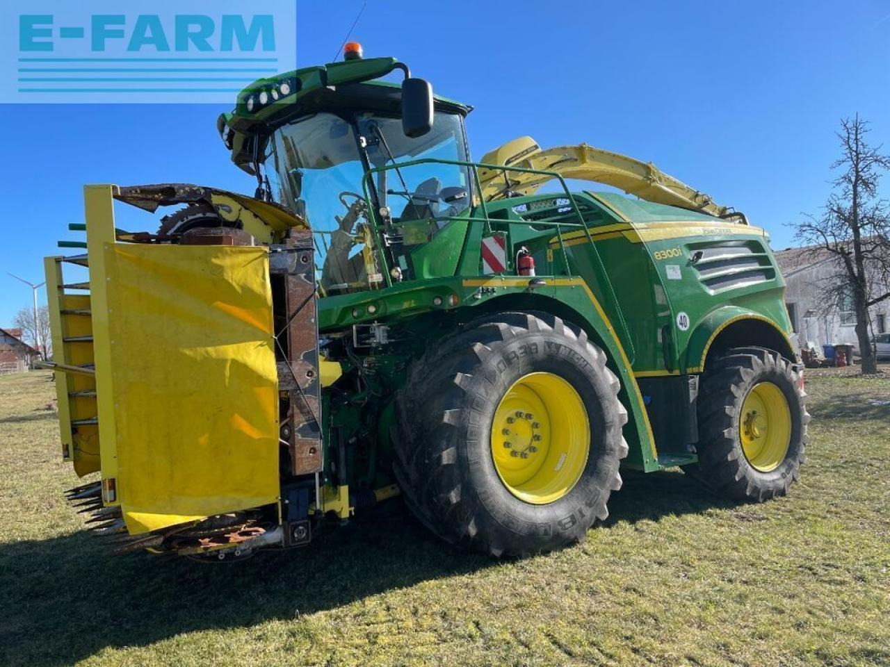 John Deere 8300 - Picadora de forragem automotriz: foto 1 John Deere 8300 - Picadora de forragem automotriz: foto 1