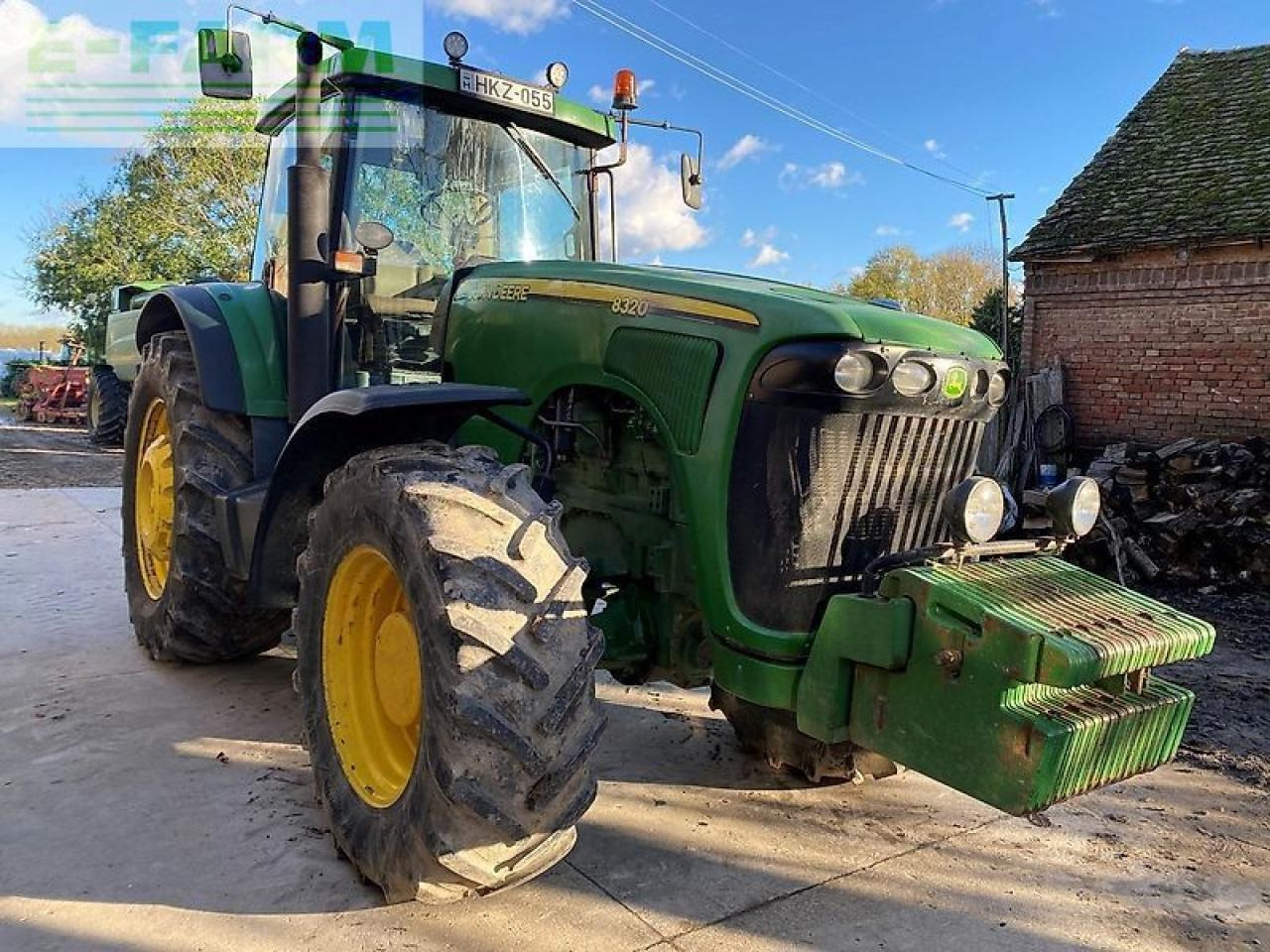 John Deere 8320 - Trator: foto 1 John Deere 8320 - Trator: foto 1
