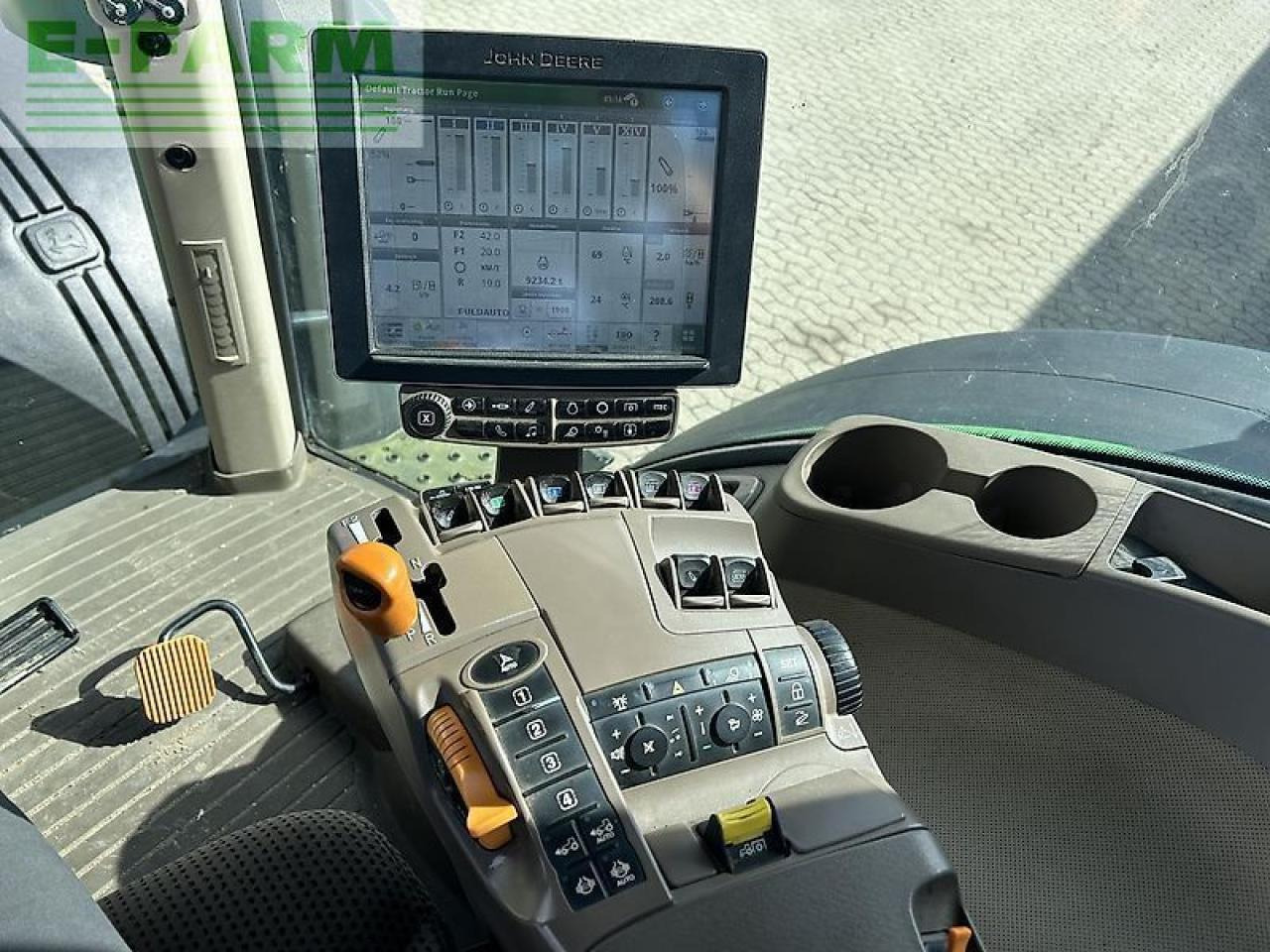 John Deere 8320r - Trator: foto 3 John Deere 8320r - Trator: foto 3