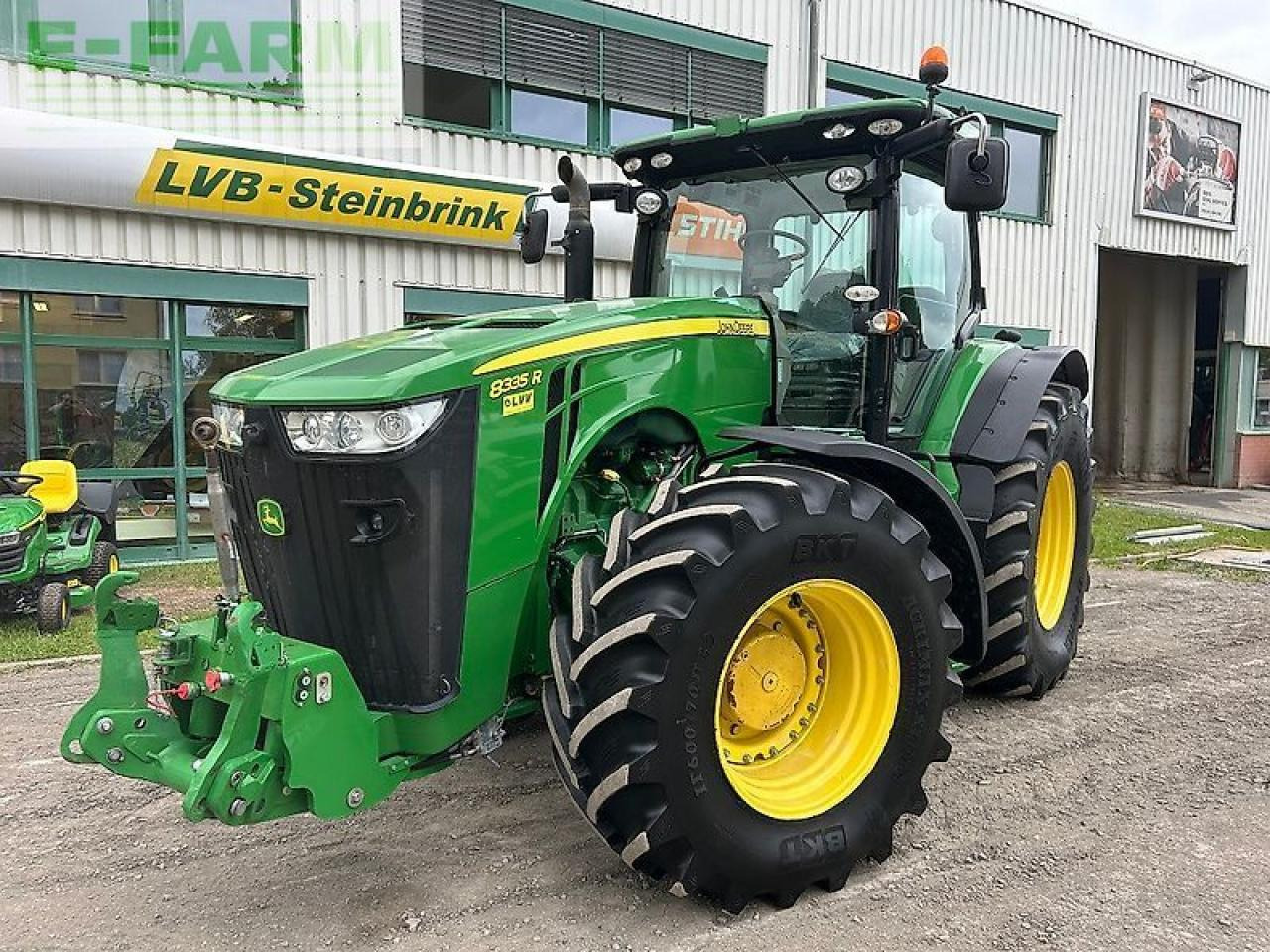John Deere 8335 r - Trator: foto 1 John Deere 8335 r - Trator: foto 1