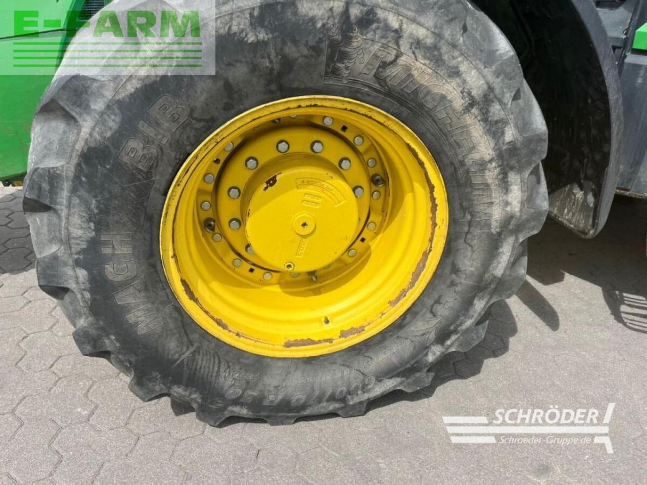 John Deere 8335 r autopower + zwillingsbereifung - Trator: foto 3 John Deere 8335 r autopower + zwillingsbereifung - Trator: foto 3