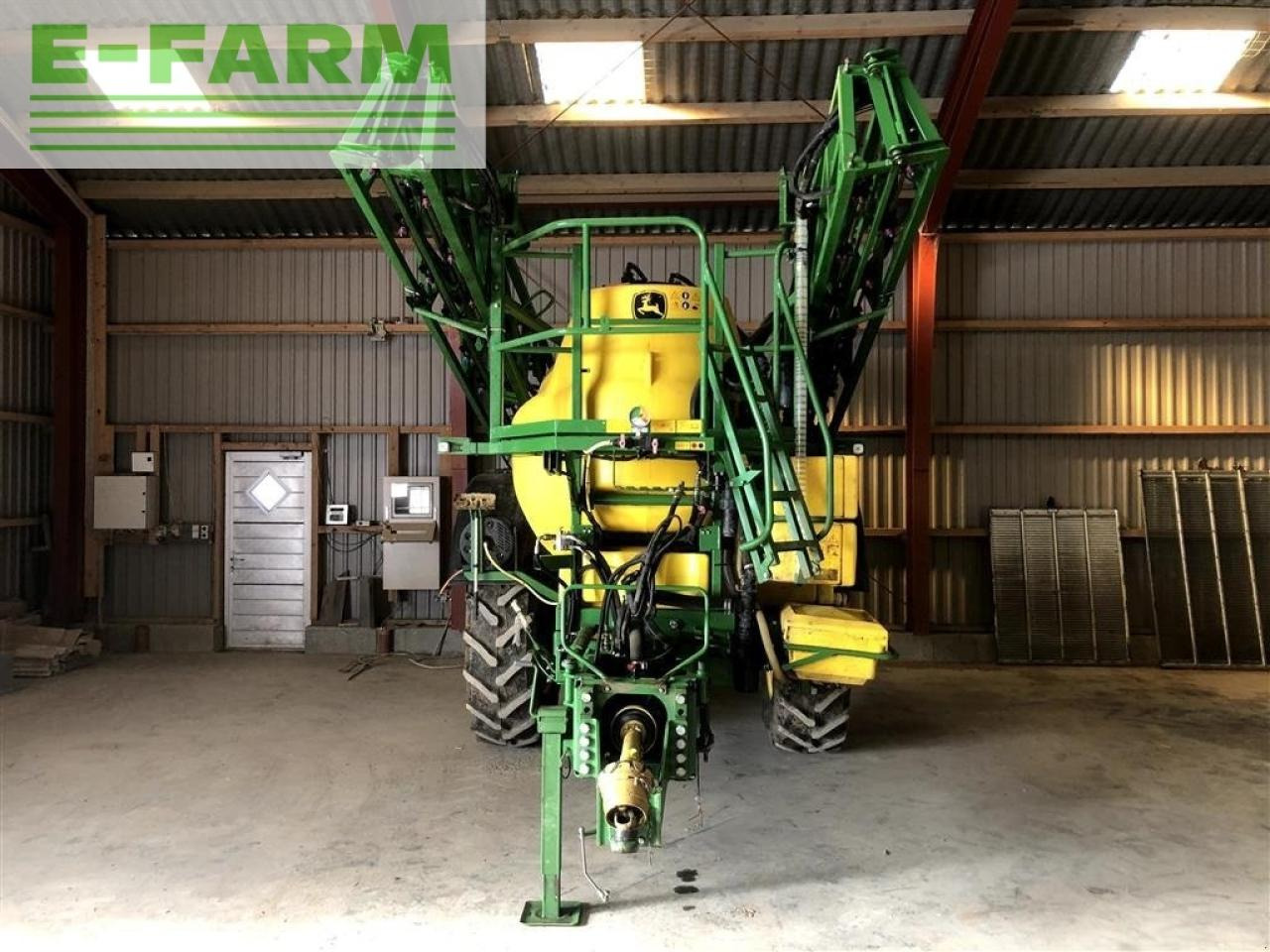 John Deere 840 i 24 meter - Pulverizador de arrastar: foto 4 John Deere 840 i 24 meter - Pulverizador de arrastar: foto 4