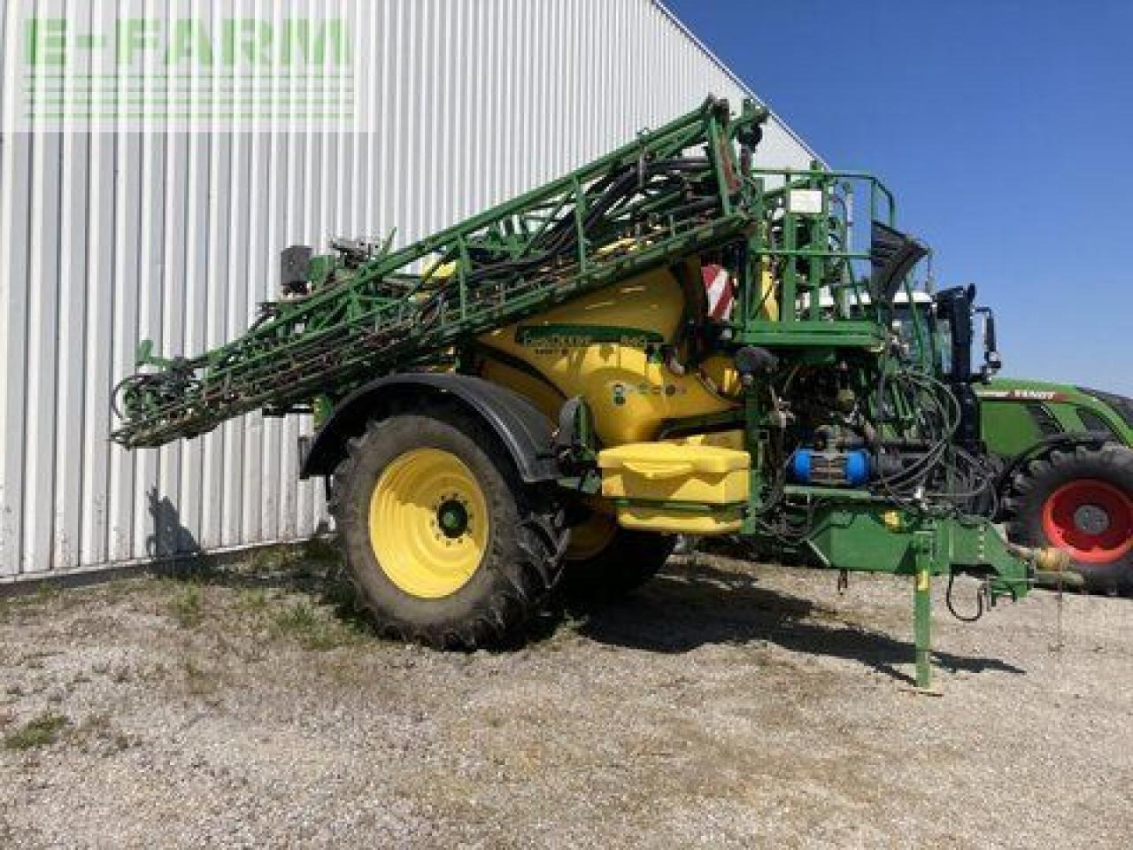 John Deere 840 tf - Pulverizador de arrastar: foto 1 John Deere 840 tf - Pulverizador de arrastar: foto 1