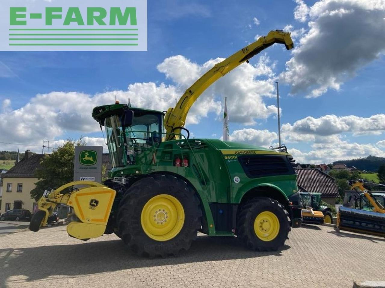 John Deere 8600 - Picadora de forragem automotriz: foto 1 John Deere 8600 - Picadora de forragem automotriz: foto 1
