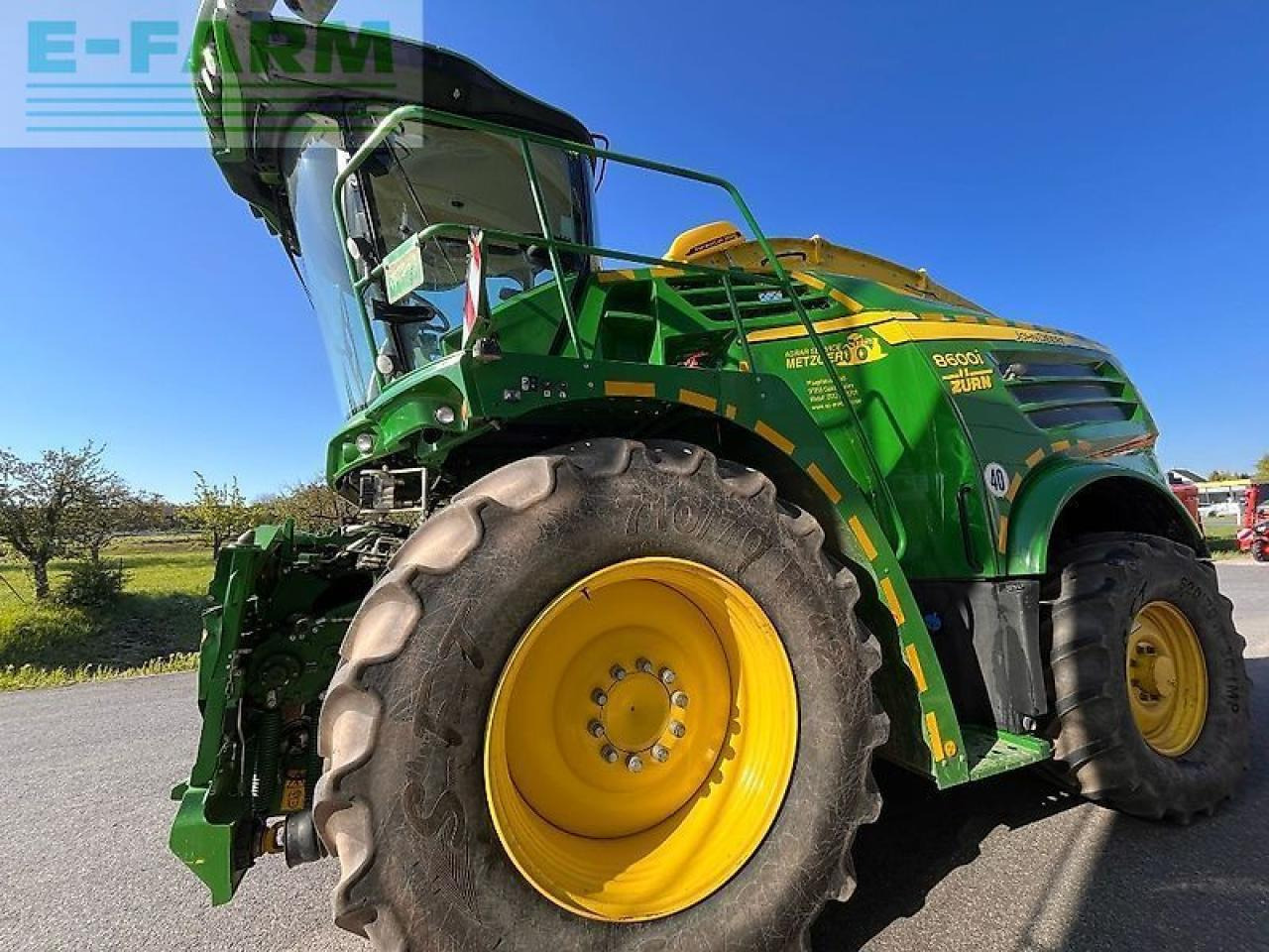 Picadora de forragem automotriz John Deere 8600: foto 10