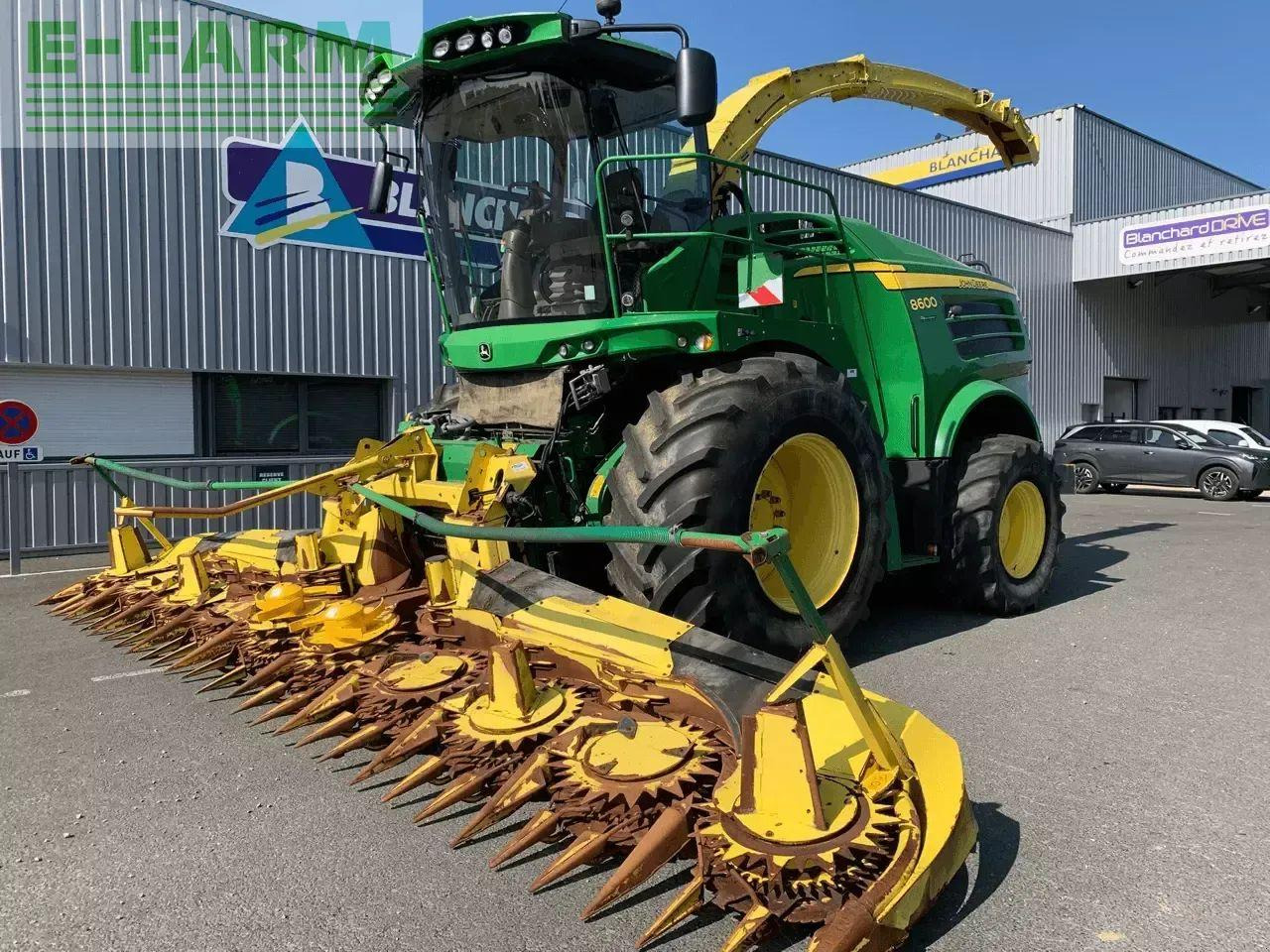 John Deere 8600 - Picadora de forragem automotriz: foto 5 John Deere 8600 - Picadora de forragem automotriz: foto 5