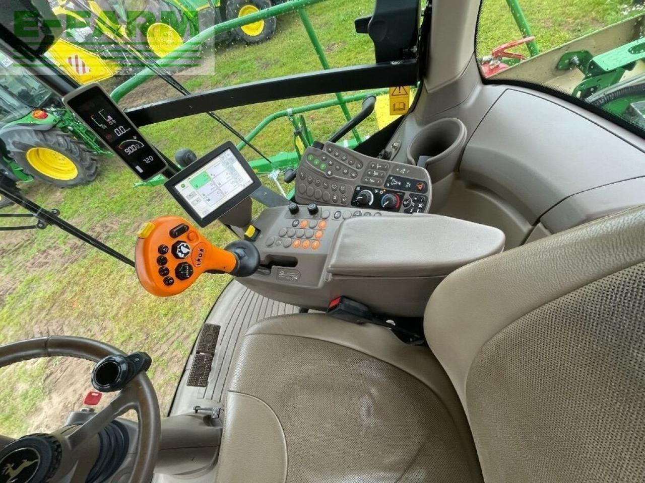 Picadora de forragem automotriz John Deere 8600: foto 7