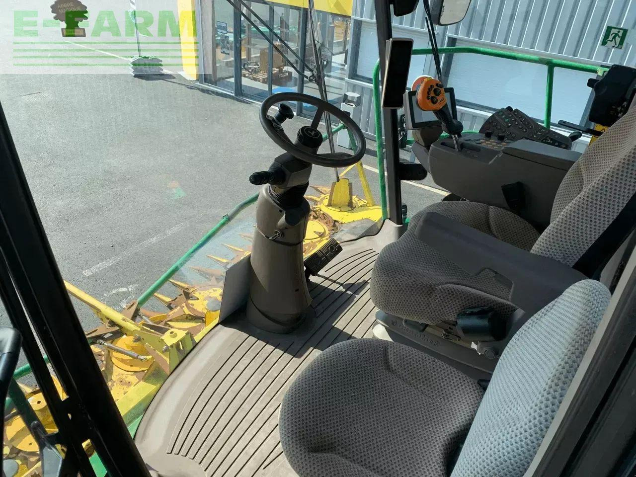 John Deere 8600 - Picadora de forragem automotriz: foto 2 John Deere 8600 - Picadora de forragem automotriz: foto 2