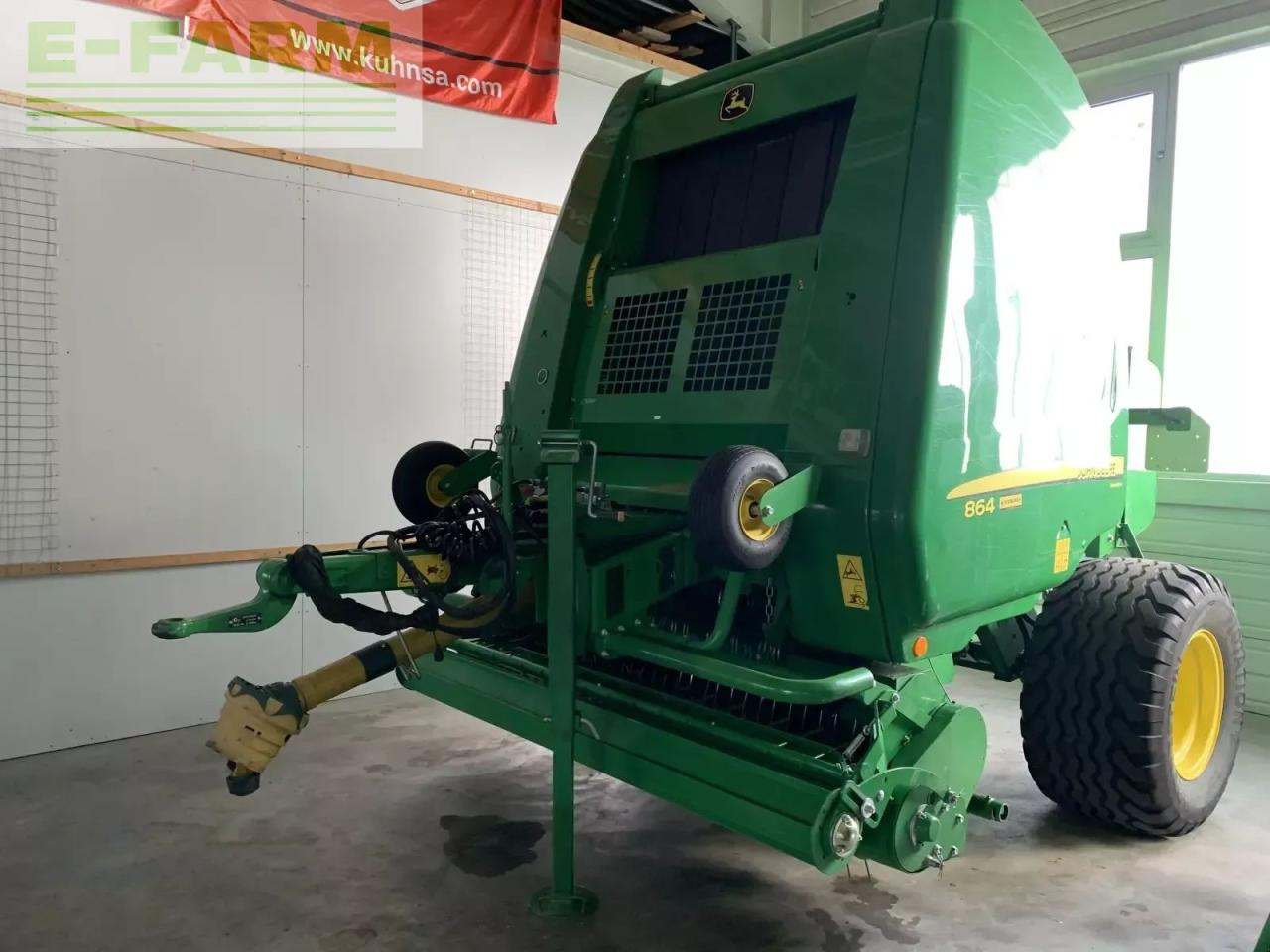 John Deere 864 maxicut - Enfardadeira de fardos quadrados: foto 1 John Deere 864 maxicut - Enfardadeira de fardos quadrados: foto 1