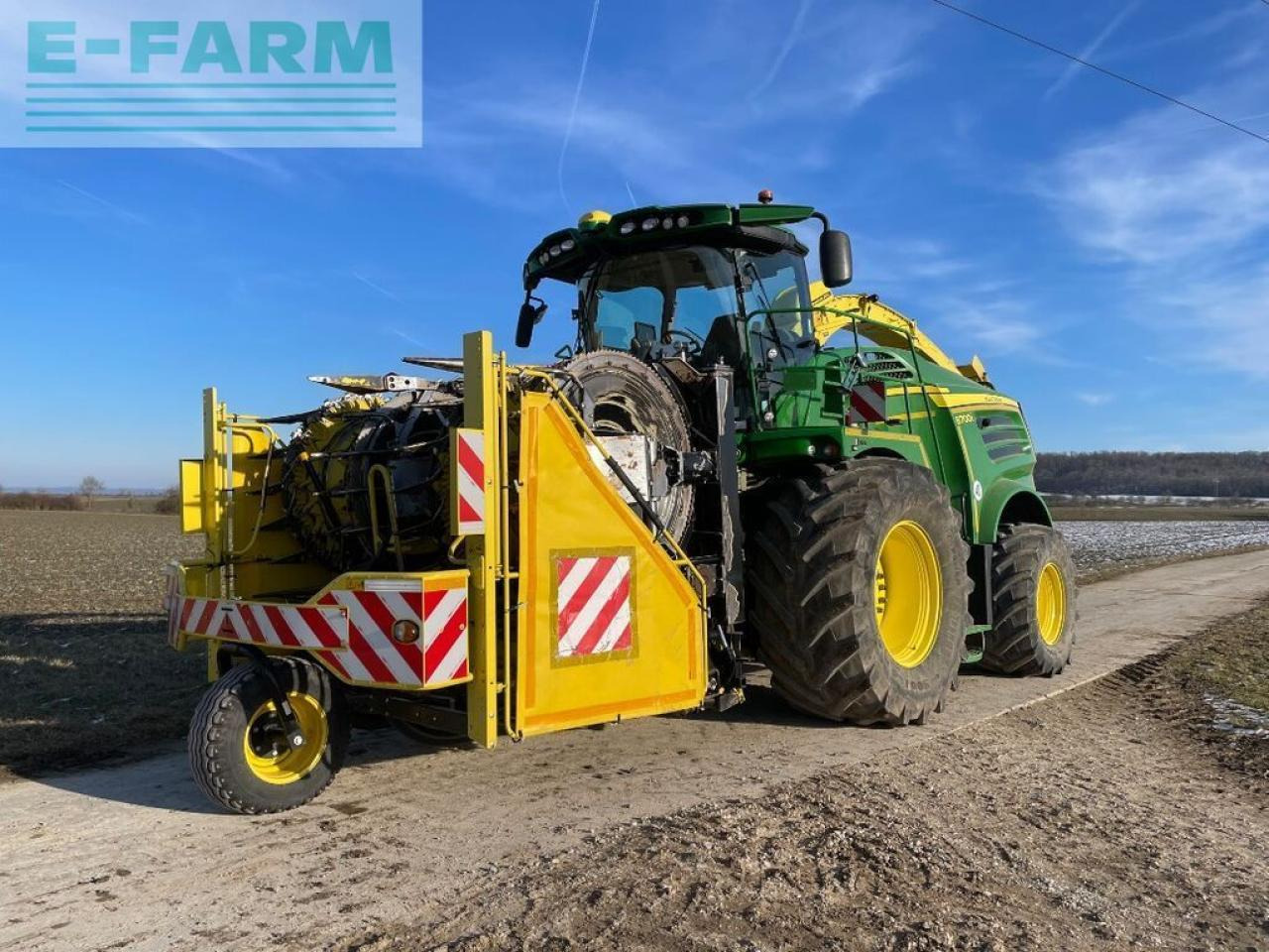 John Deere 8700i - Picadora de forragem automotriz: foto 1 John Deere 8700i - Picadora de forragem automotriz: foto 1