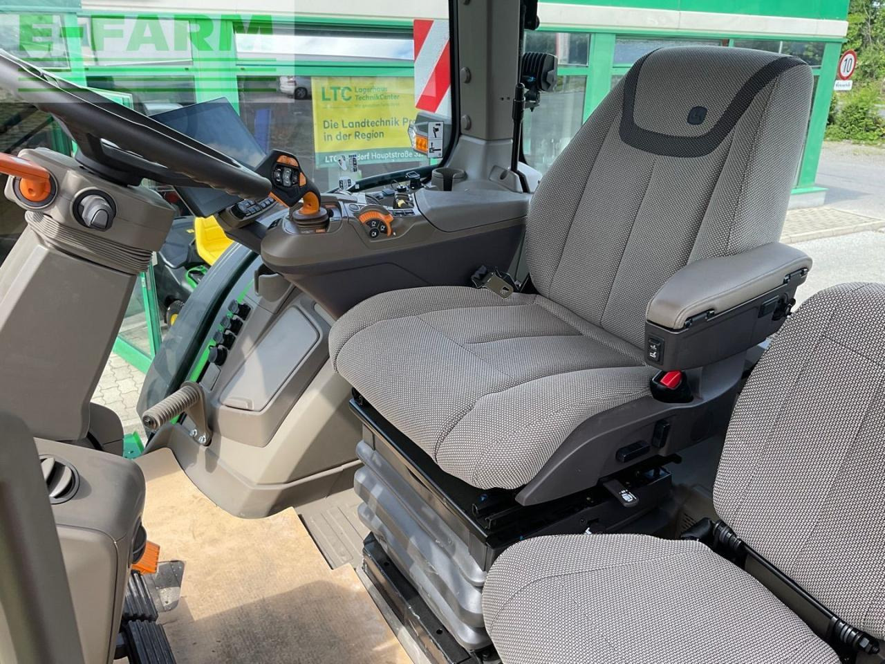Trator John Deere 8R340: foto 16