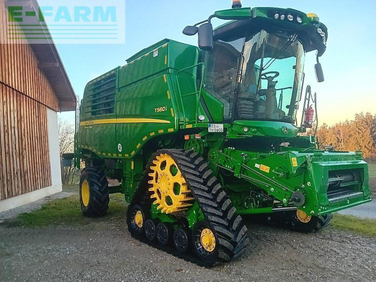 John Deere t 560 i - Ceifeira debulhadora: foto 1 John Deere t 560 i - Ceifeira debulhadora: foto 1