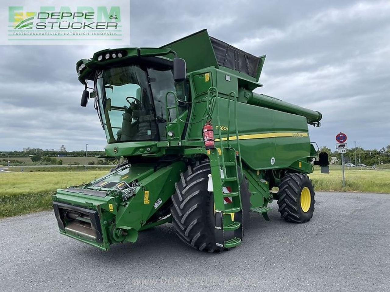John Deere t560 mit 722pf - Ceifeira debulhadora: foto 1 John Deere t560 mit 722pf - Ceifeira debulhadora: foto 1