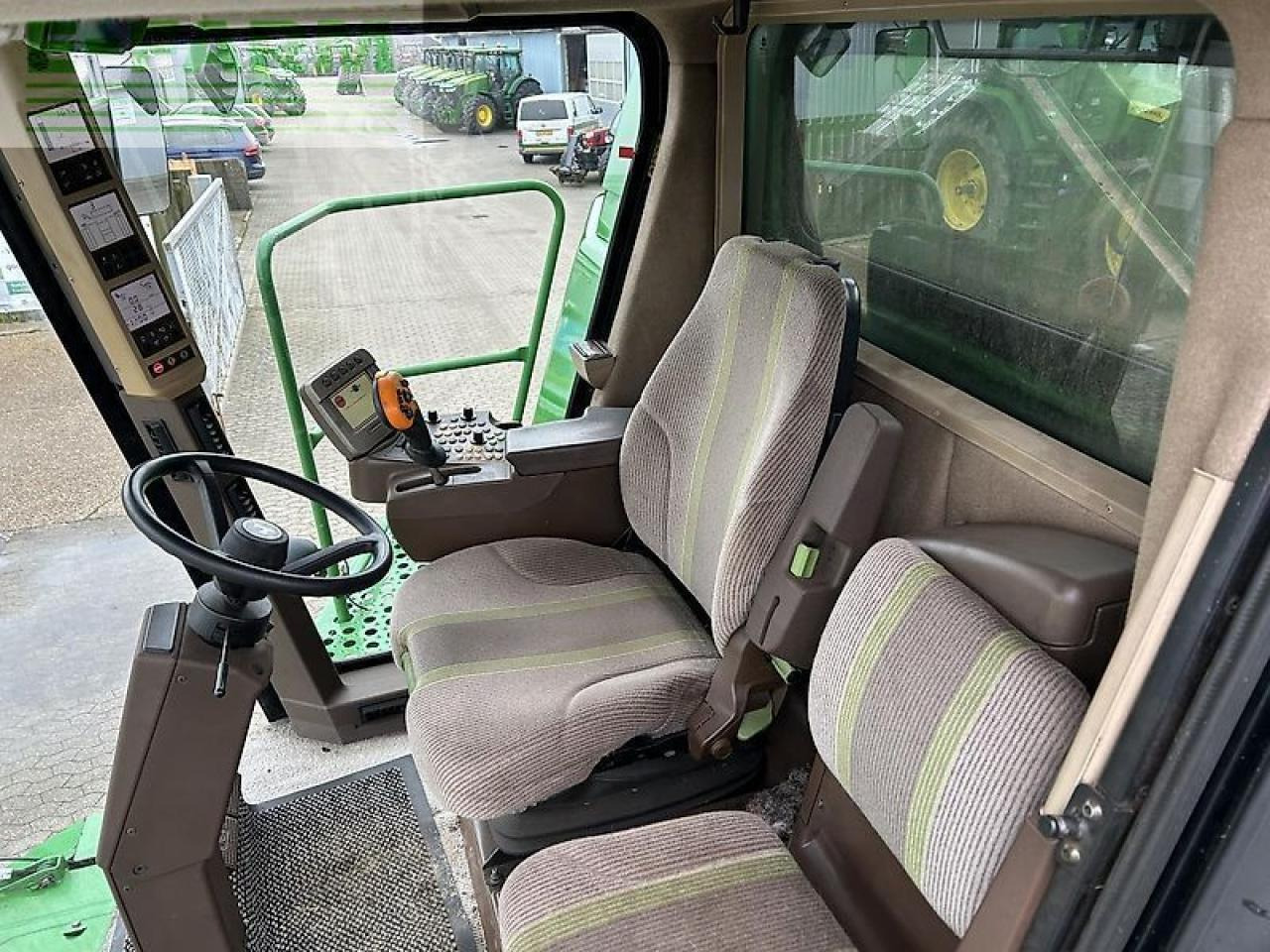 John Deere t670 - Ceifeira debulhadora: foto 5 John Deere t670 - Ceifeira debulhadora: foto 5