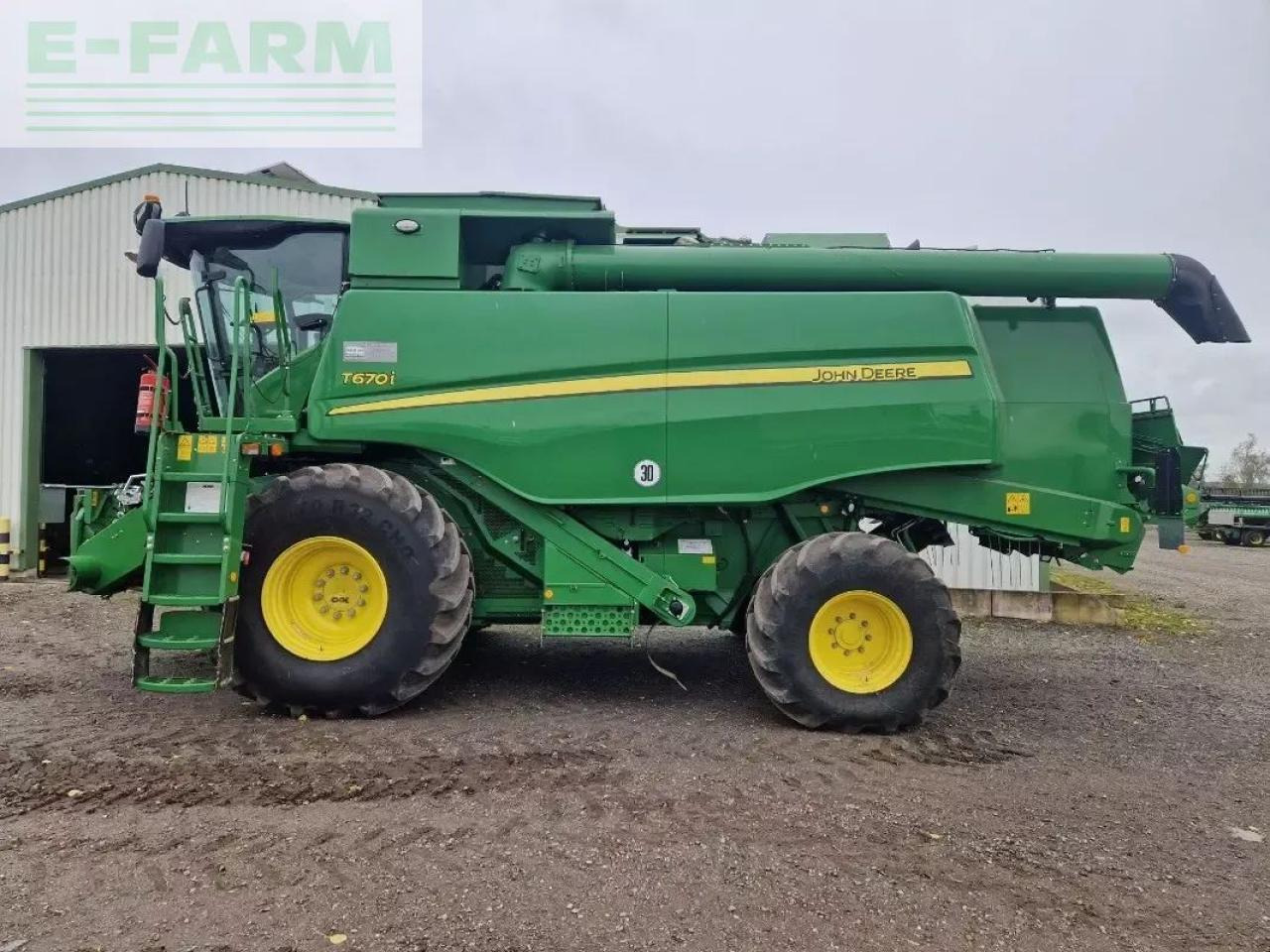 John Deere t670 my23 prod 30 - Ceifeira debulhadora: foto 2 John Deere t670 my23 prod 30 - Ceifeira debulhadora: foto 2
