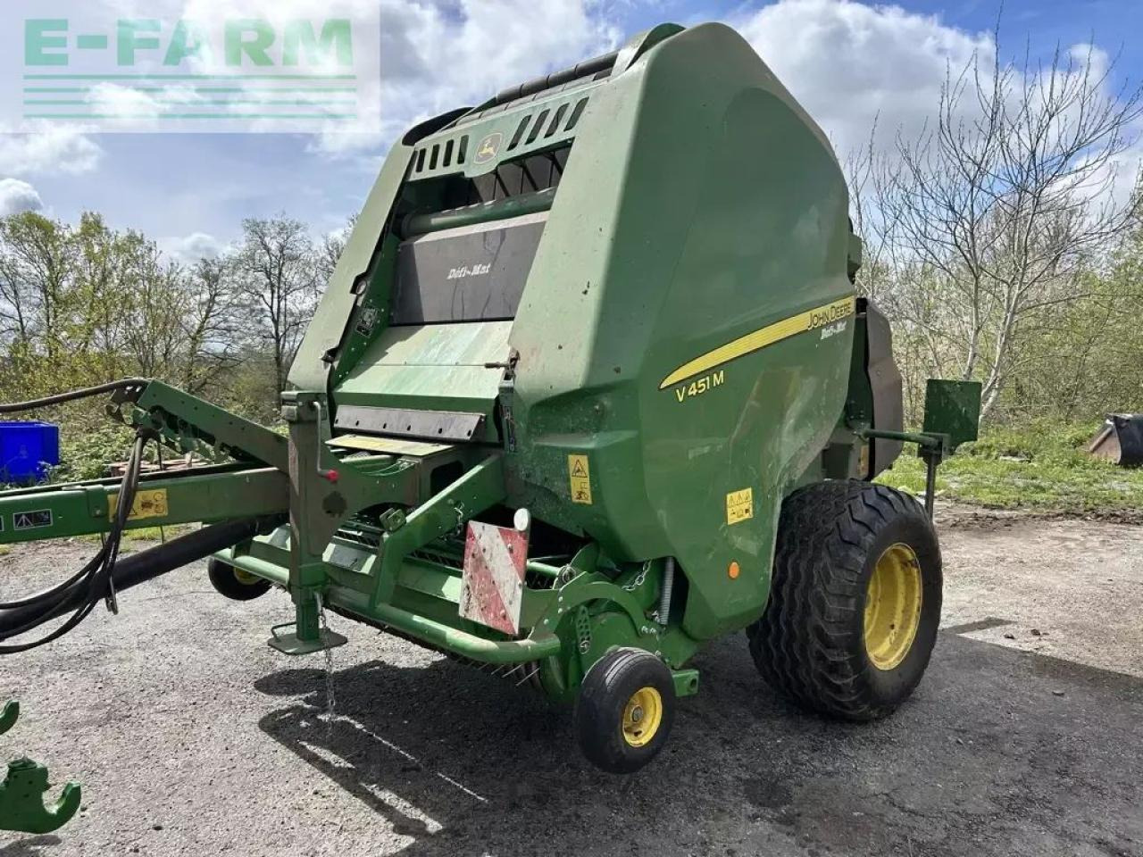 John Deere v 451 m maxicut 13 couteaux - Enfardadeira de fardos quadrados: foto 1 John Deere v 451 m maxicut 13 couteaux - Enfardadeira de fardos quadrados: foto 1