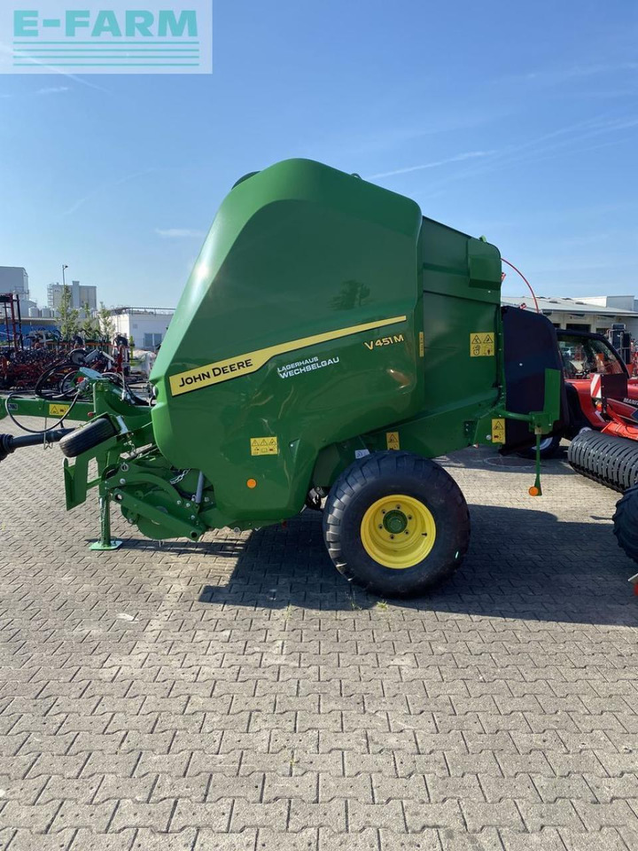John Deere v451 m - Enfardadeira de fardos quadrados: foto 5 John Deere v451 m - Enfardadeira de fardos quadrados: foto 5