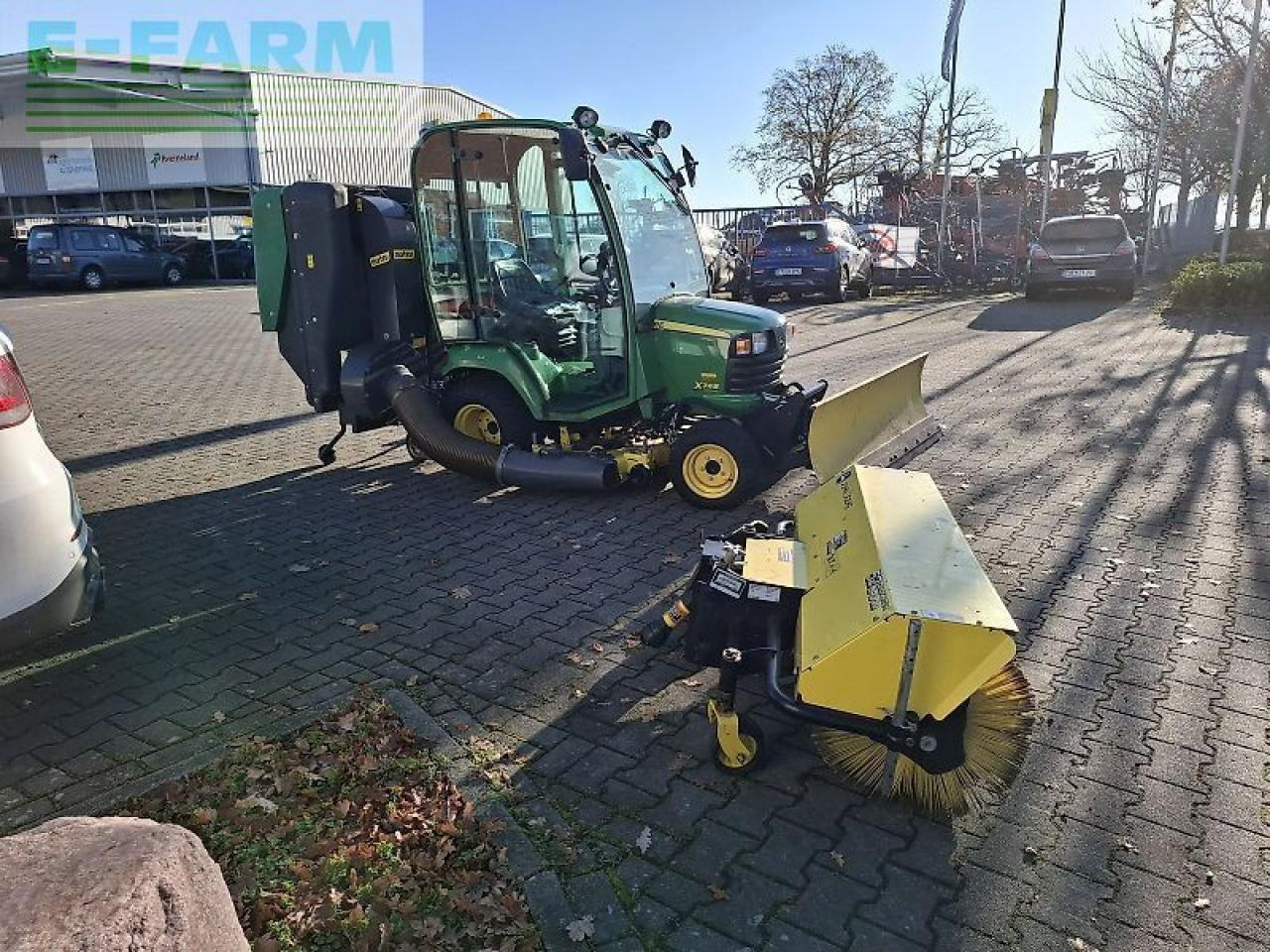 John Deere x 748 ultimate - Trator: foto 5 John Deere x 748 ultimate - Trator: foto 5