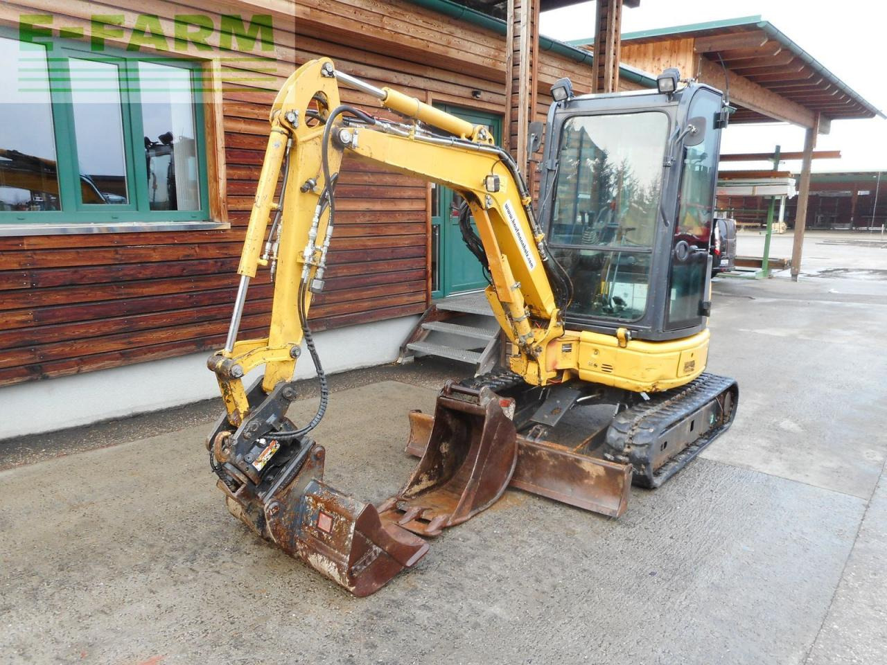 Komatsu pc 26mr-3 ( 2.710kg ) mit powertilt - Mini escavadeira: foto 2 Komatsu pc 26mr-3 ( 2.710kg ) mit powertilt - Mini escavadeira: foto 2