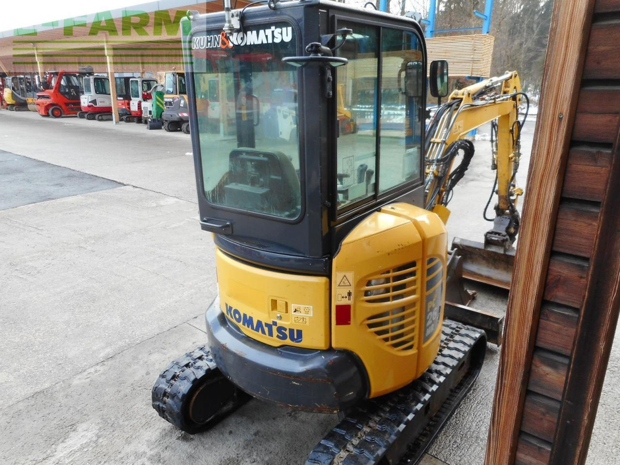 Komatsu pc 26mr-3 ( 2.710kg ) mit powertilt - Mini escavadeira: foto 4 Komatsu pc 26mr-3 ( 2.710kg ) mit powertilt - Mini escavadeira: foto 4