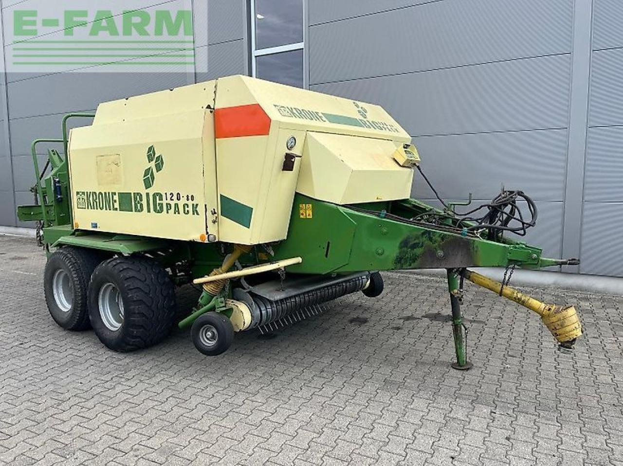 Krone big pack 120-80 - Enfardadeira de fardos quadrados: foto 1 Krone big pack 120-80 - Enfardadeira de fardos quadrados: foto 1