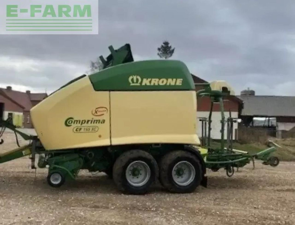 Krone comprima cf 155 - Enfardadeira de fardos quadrados: foto 1 Krone comprima cf 155 - Enfardadeira de fardos quadrados: foto 1